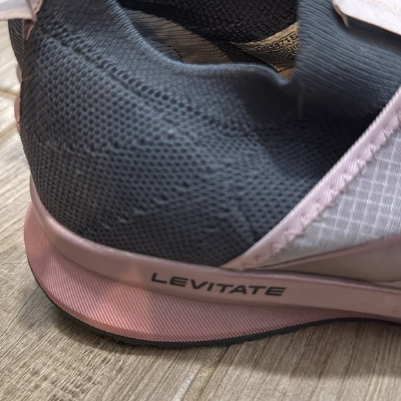 Brooks Levitate sneakers- navy blue and pink.  Size 8.5- wore 2 times - Picture 2 of 4